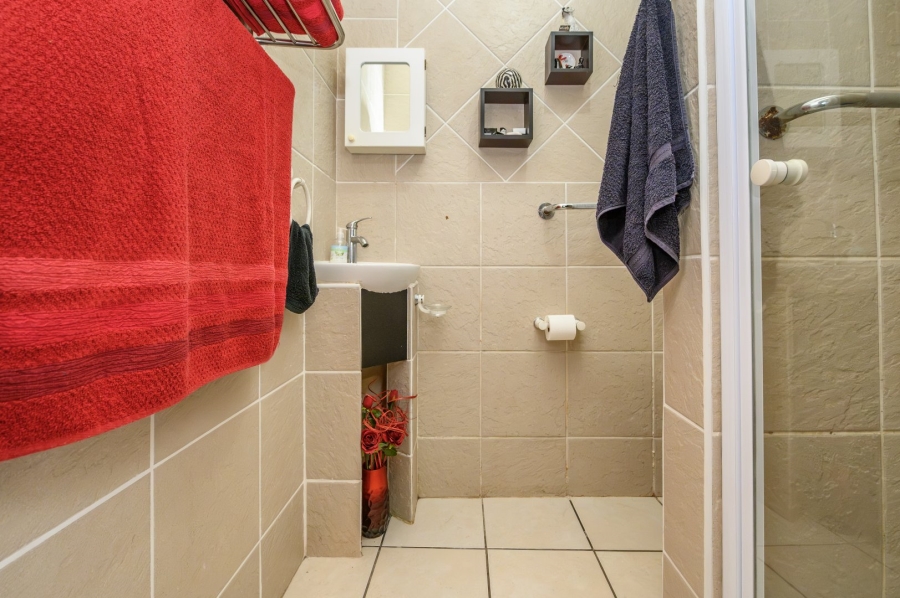 3 Bedroom Property for Sale in Kabega Park Eastern Cape